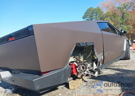 2024 Tesla Cybertruck All-Wheel Drive from USA, damaged, VIN 7G2CEHEDXRA001044